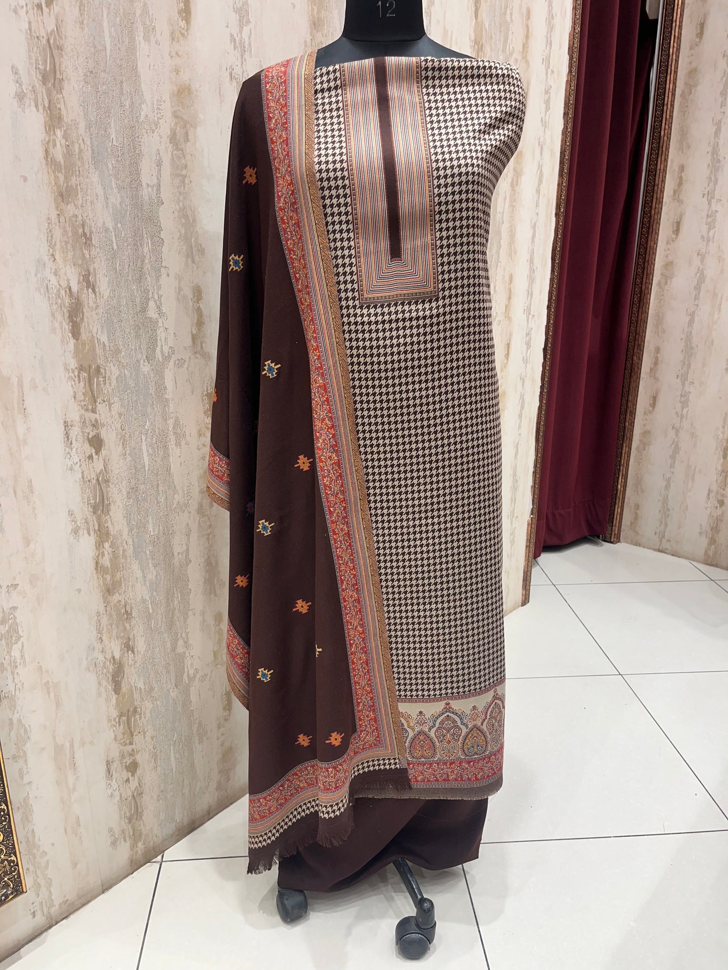 Pashmina Checkered contrast woolen suit