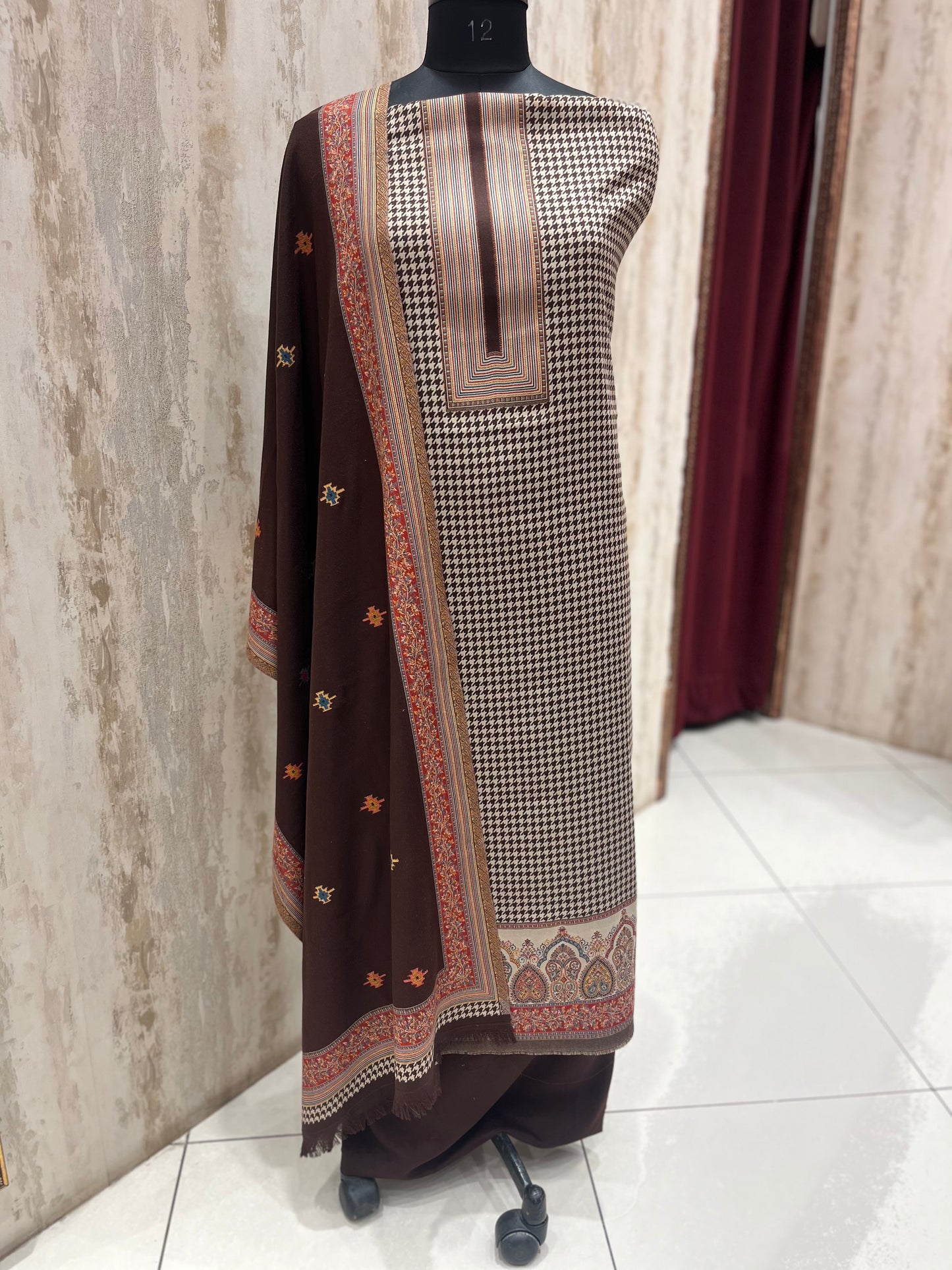 Pashmina Checkered contrast woolen suit