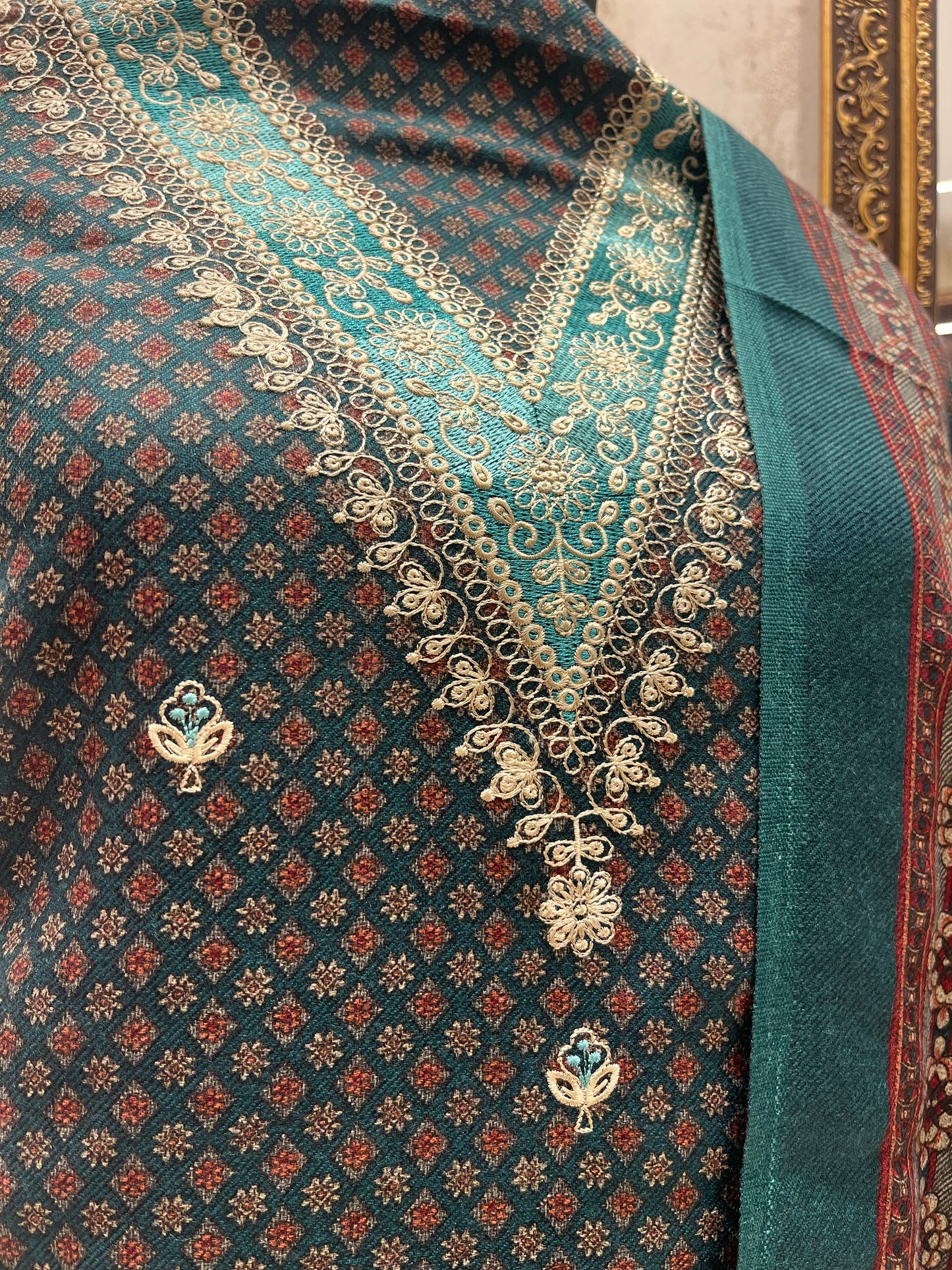 Pashmina V neck print suit