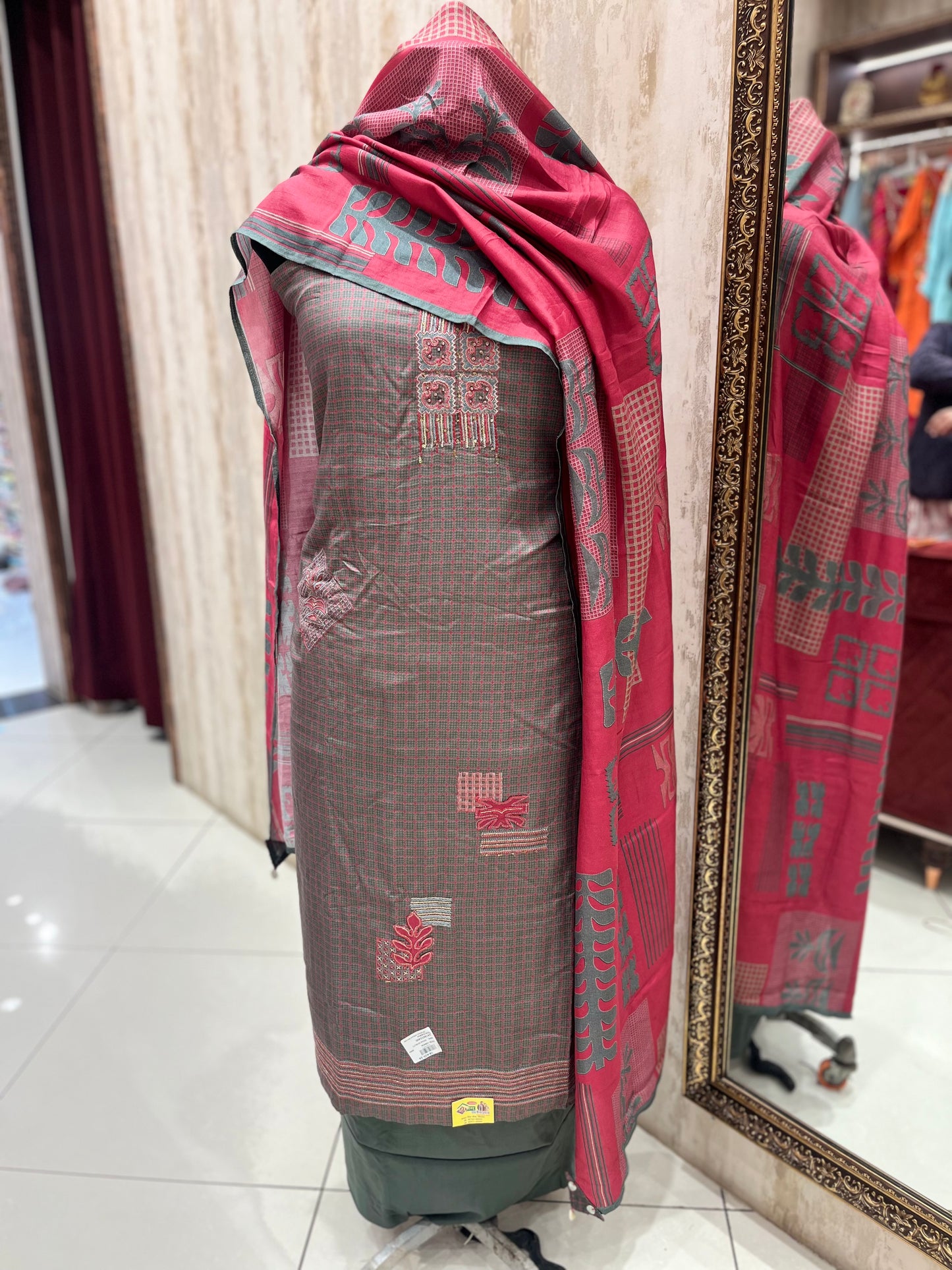 Pashmina contrast woolen suit