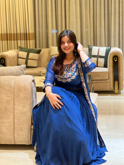 Crop top skirt with handwork shrug