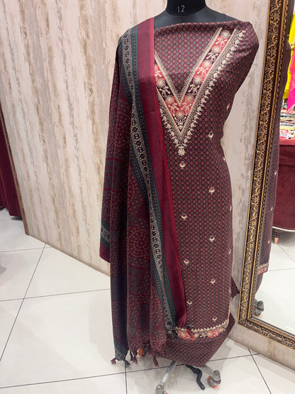 Pashmina V neck print suit