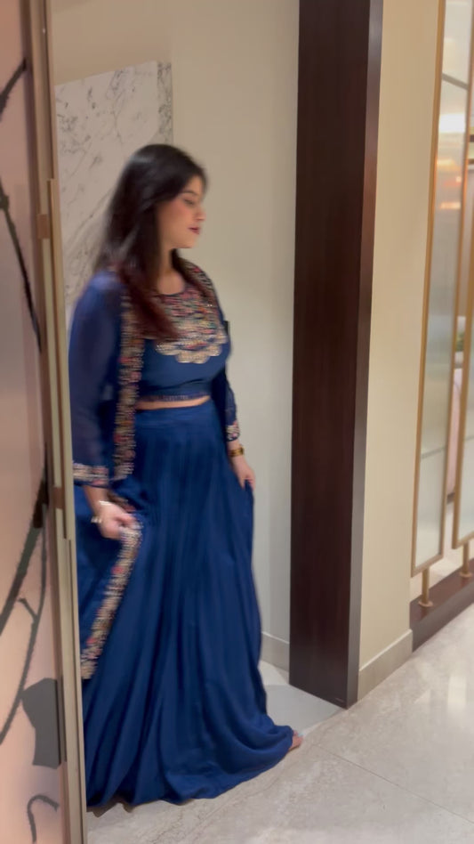 Crop top skirt with handwork shrug